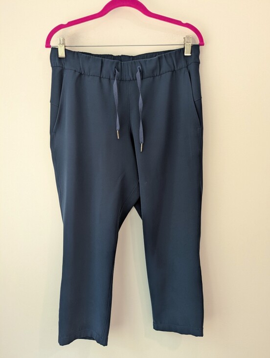 lululemon athletica Pants - Lululemon On The Fly Crop Pant In True Navy